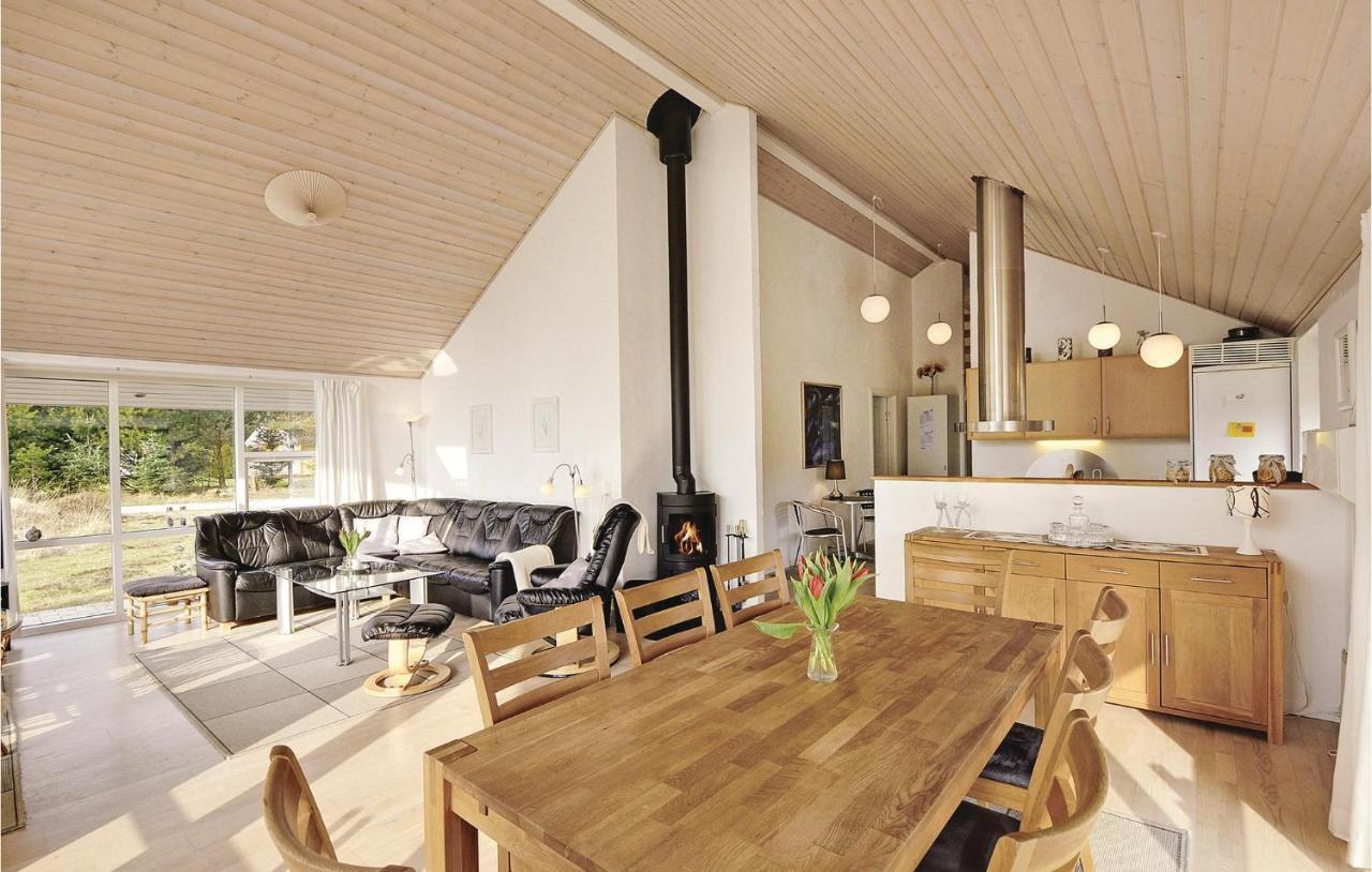7 Bedroom Stunning Home In Herning Kolkaer Экстерьер фото
